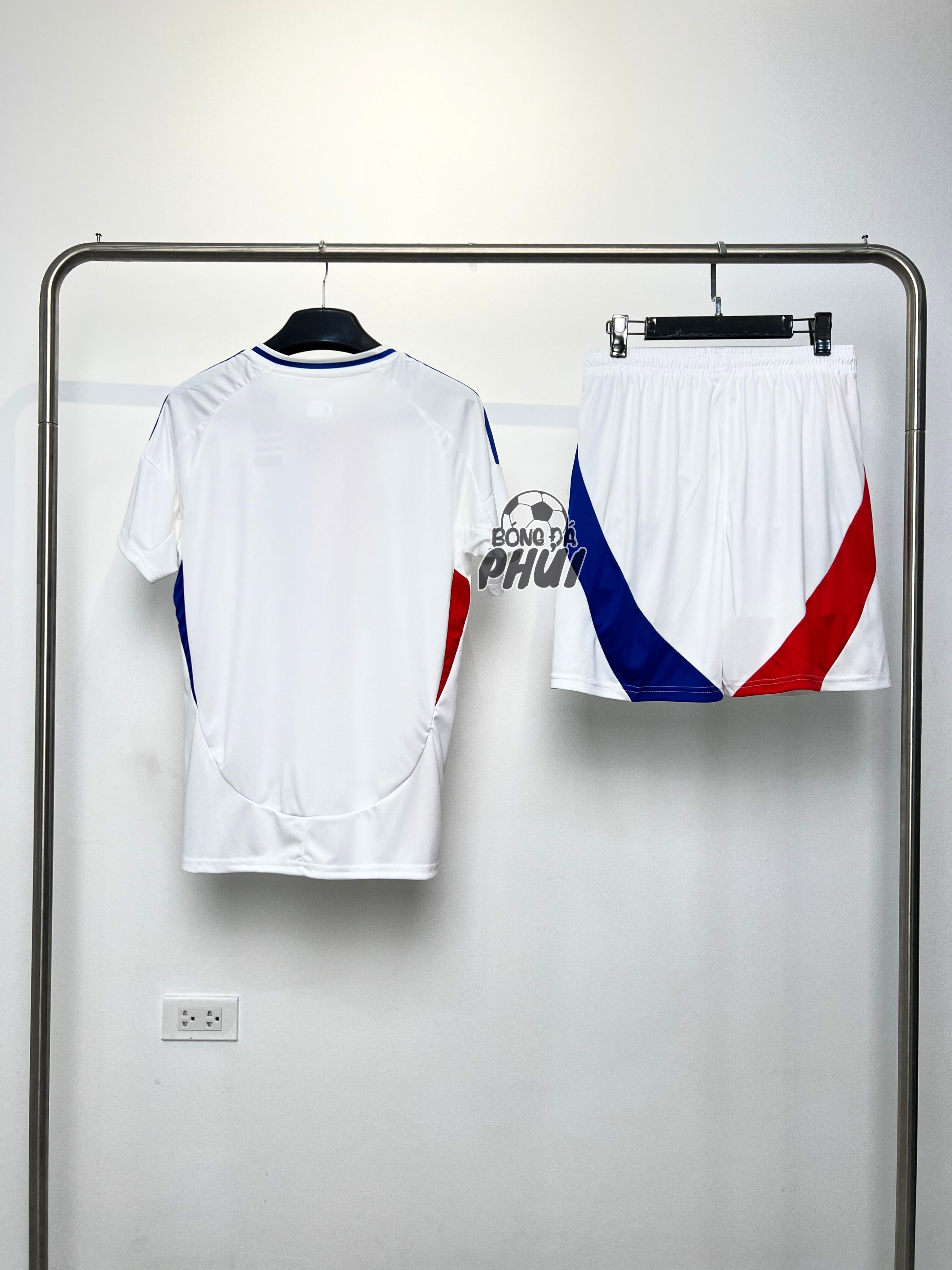 BỘ TĐ LYON TRẮNG 2024