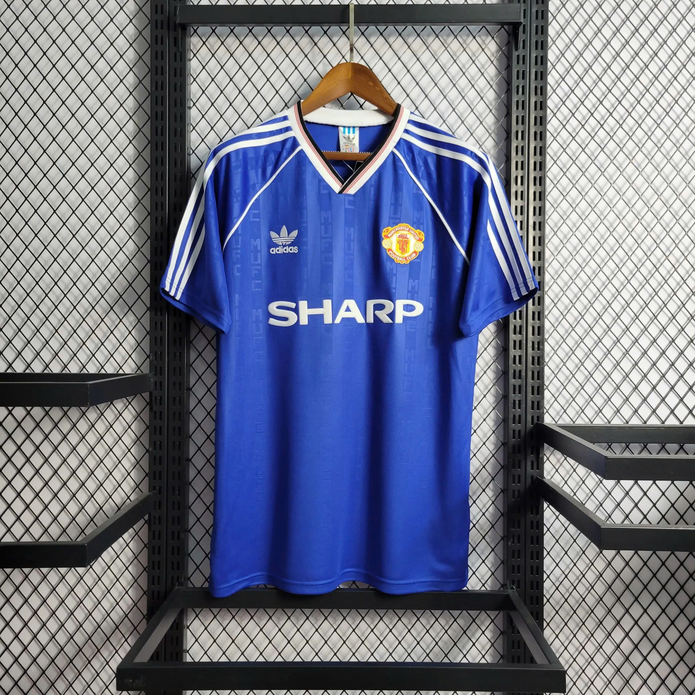 ÁO RETRO MU XANH 1988