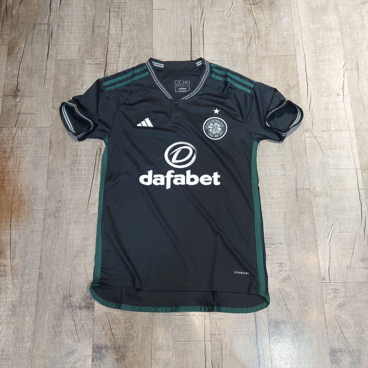 ÁO FAN CELTIC ĐEN 2023