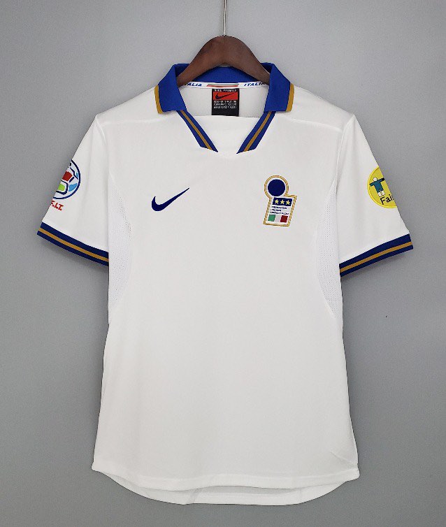 ÁO RETRO Ý TRẮNG 1996
