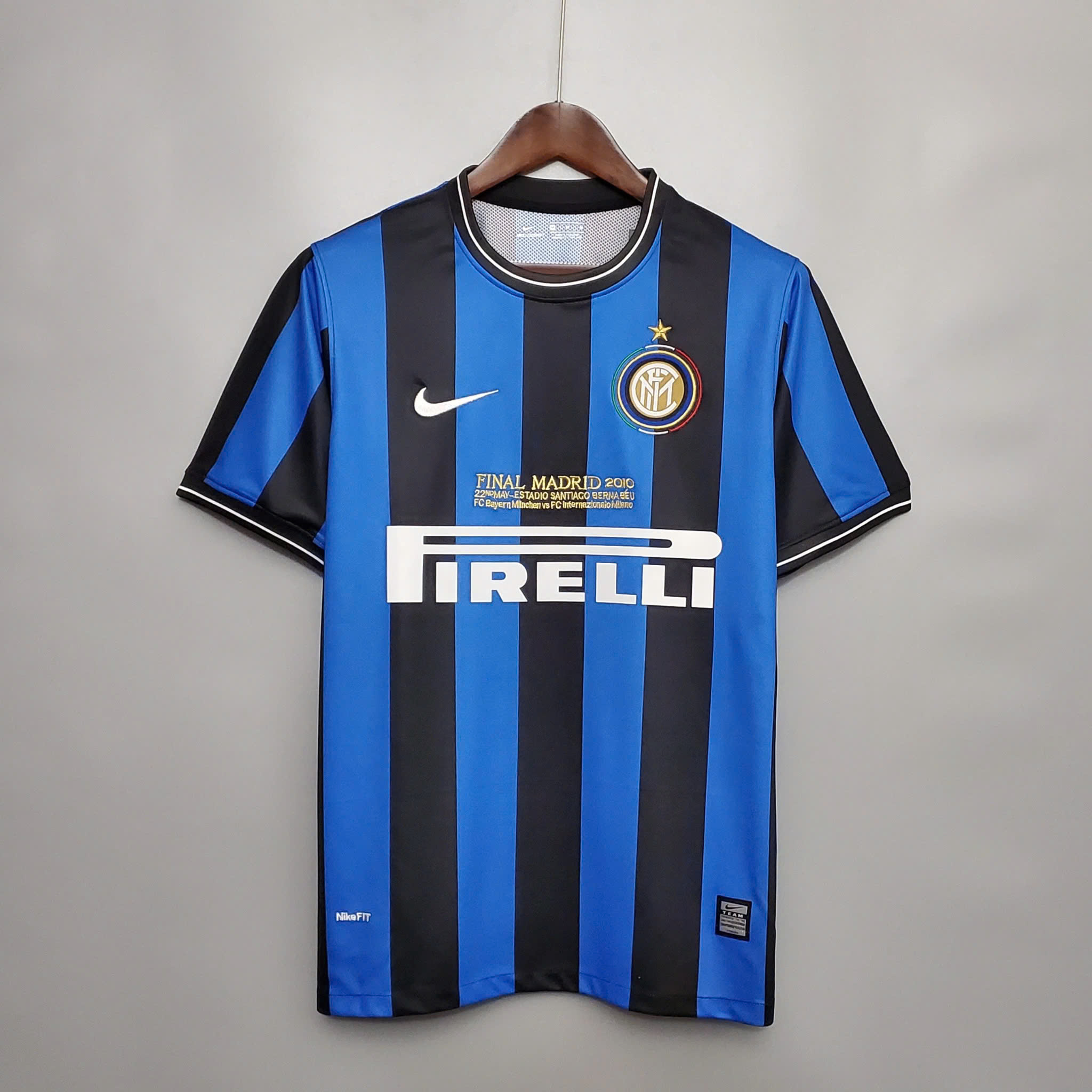 ÁO RETRO INTER MILAN 2010