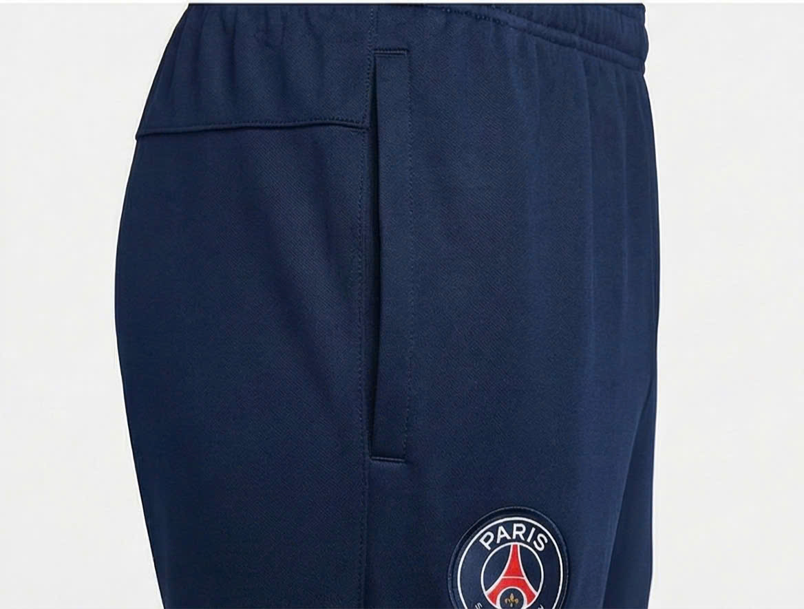 BỘ KHOÁC TE PSG XANH 2026