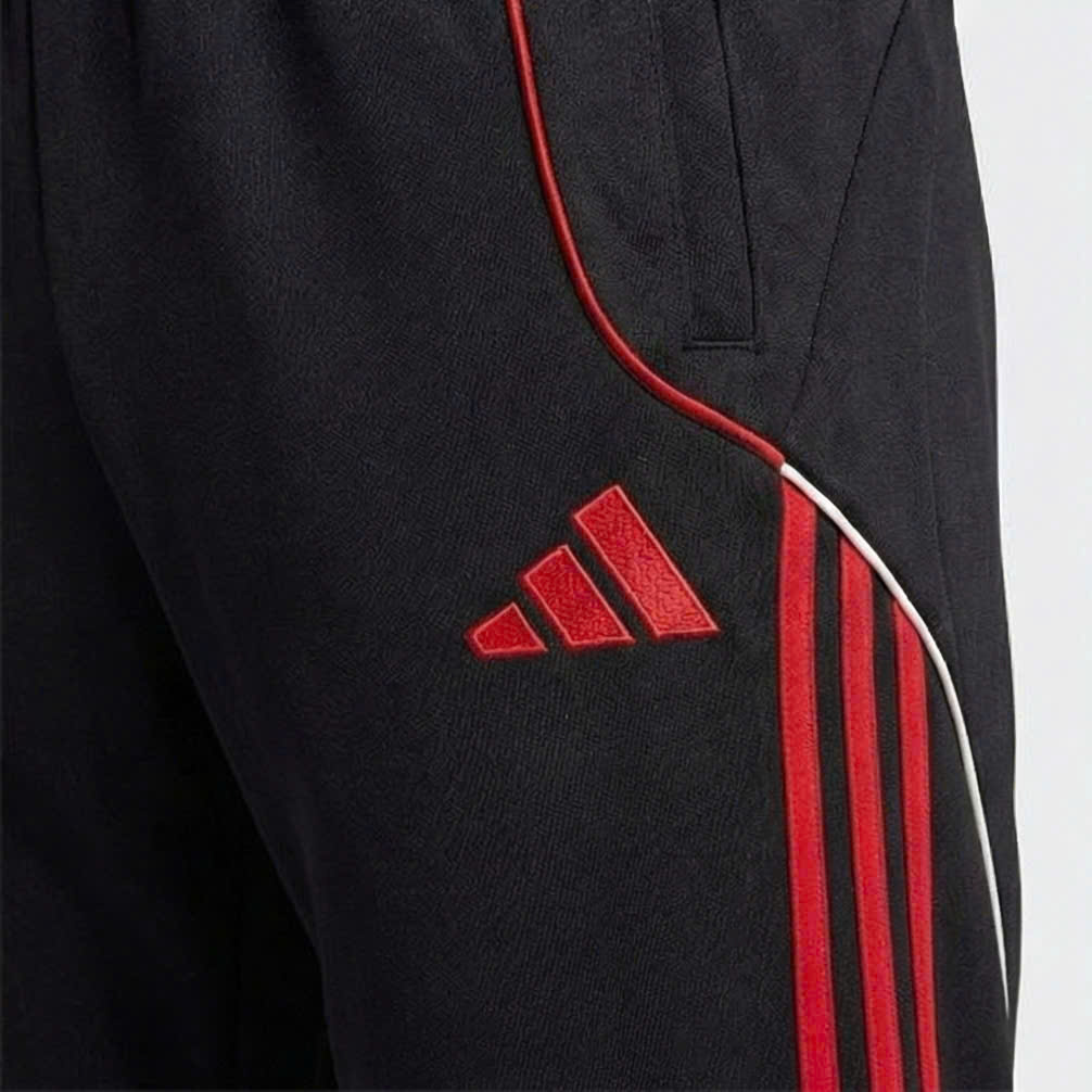 BỘ KHOÁC TE LIVER ĐEN 2025