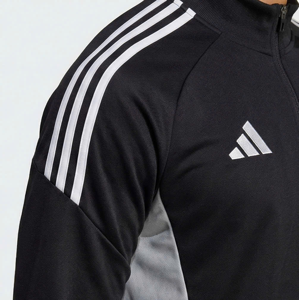 BỘ KHOÁC ARGEN ĐEN 2026