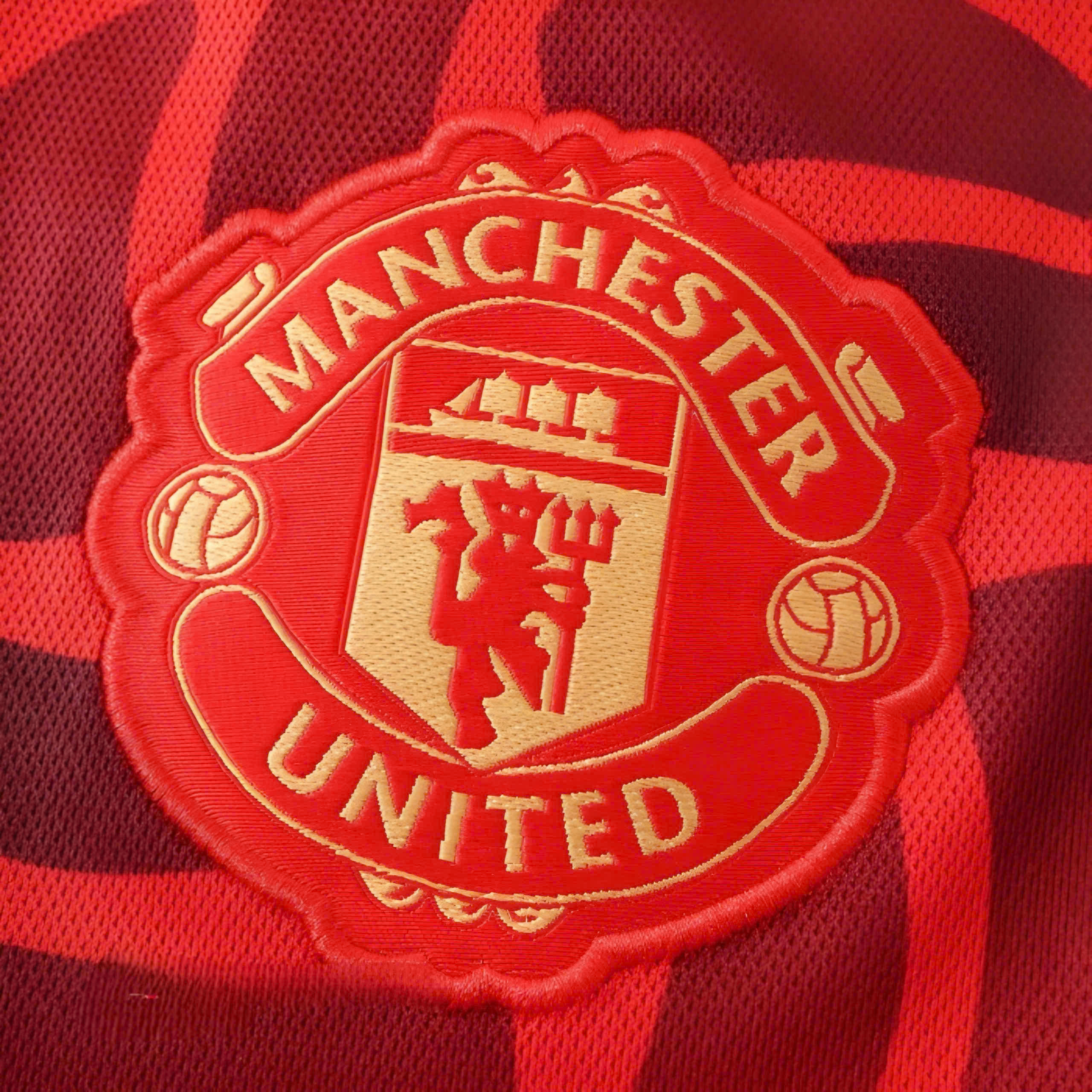 ÁO FAN MU ĐỎ TẾT DÀI TAY 2026