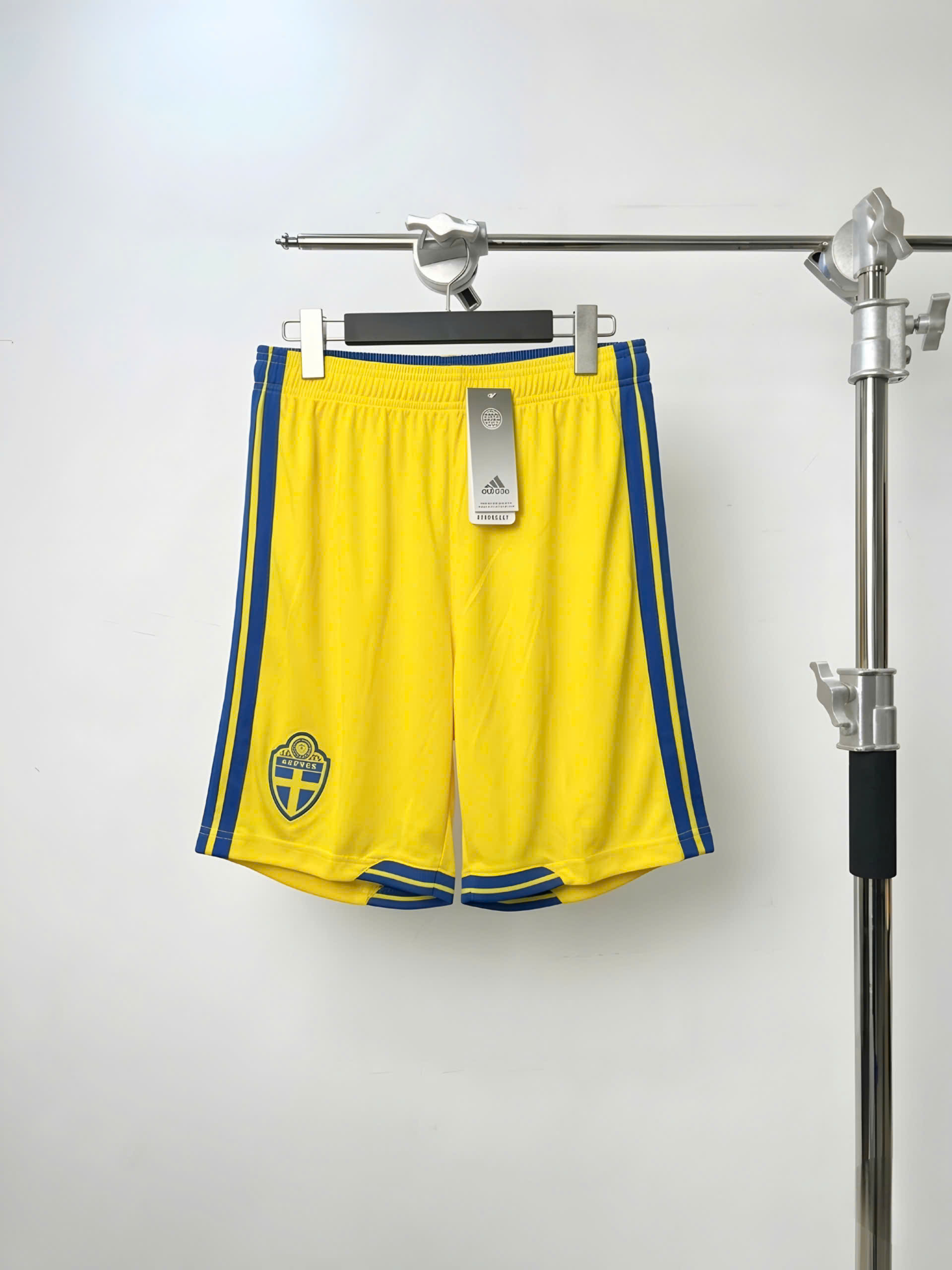 QUẦN ĐÙI THỤY ĐIỂN VÀNG WC 2026