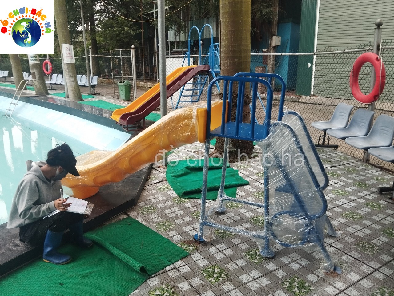 đồ chơi bắc hà lắp đặt bể bơi tại khu sinh thái minh thu- ninh hiệp- hà nội