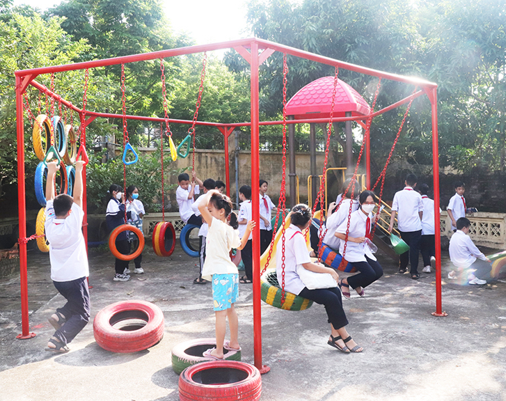 Sân Chơi Thân Thiện Từ Lốp Xe Tái Chế: Hướng Đi Mới Cho Môi Trường Và Sự Phát Triển Của Trẻ Em