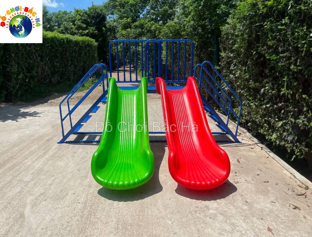 Sân Chơi Đơn Giản Với Thang Leo Cầu Trượt