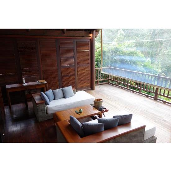 L'ALYANA NINH VAN BAY