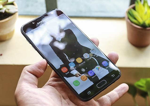 Galaxy J7 (2018) lộ diện trên FCC với màn hình 5.6 inch