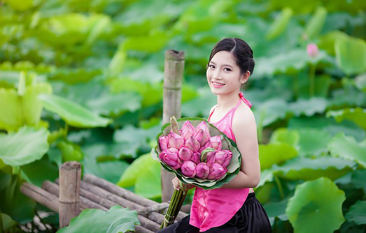 Bạn muốn chụp ảnh với hoa sen Hà Nội nhưng chưa biết địa điểm nào đẹp để thực hiện? Hãy xem ngay hình ảnh về địa điểm chụp hoa sen Hà Nội để có thể trải nghiệm trọn vẹn sự thanh nhã và đẳng cấp của thủ đô.