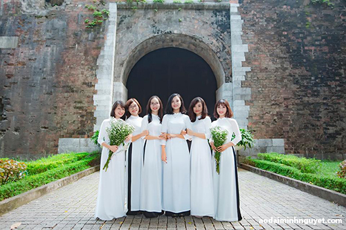 may-ao-dai-dong-phuc-dep-tai-quan-ha-dong