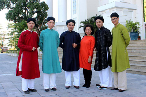 ton-vinh-ao-dai-nam-truyen-thong