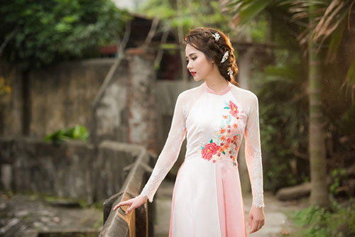 Tai Sao Lại Chọn Áo Dài Lụa Thêu Tay Cho Cô Dâu Mùa Hè ? Áo Dài Minh Nguyệt