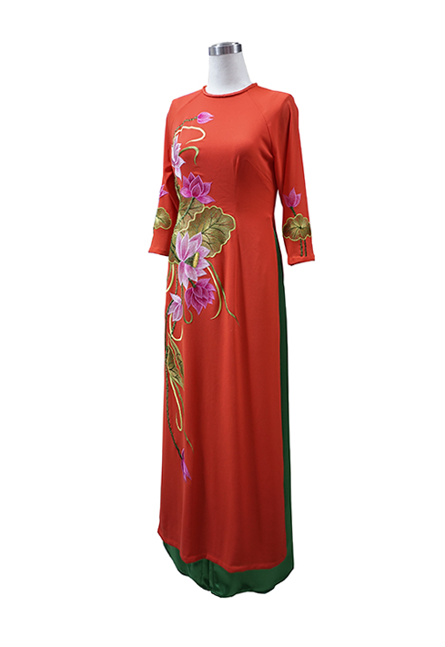 ao-dai-cam-theu-hoa-sen