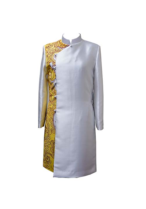 Áo dài cách tân nam trắng vẽ tay họa tiết vàng