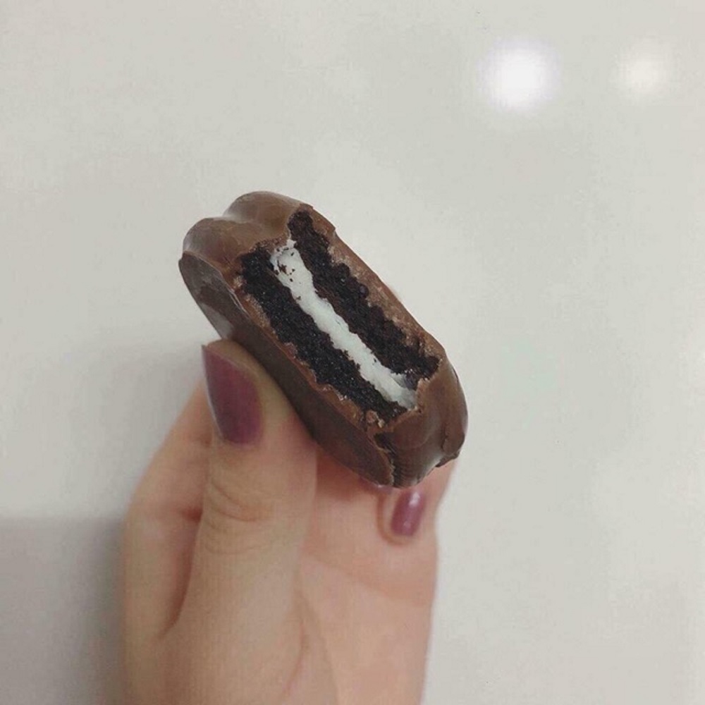 Bánh quy Oreo phủ Socola sữa kẹp kem vị Vani