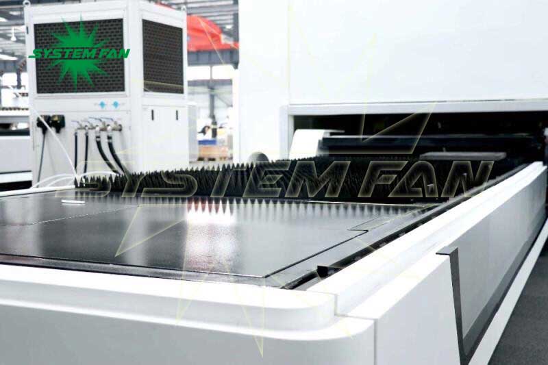 Máy Cắt Fiber Lazer (1) Máy Cắt Fiber Lazer (1)