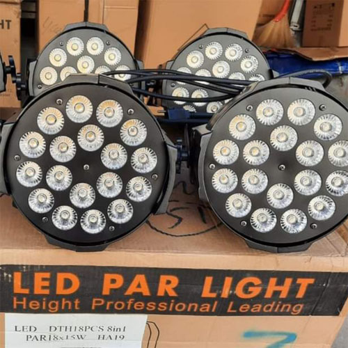 Đèn par led 18 bóng x 15w 8 in 1