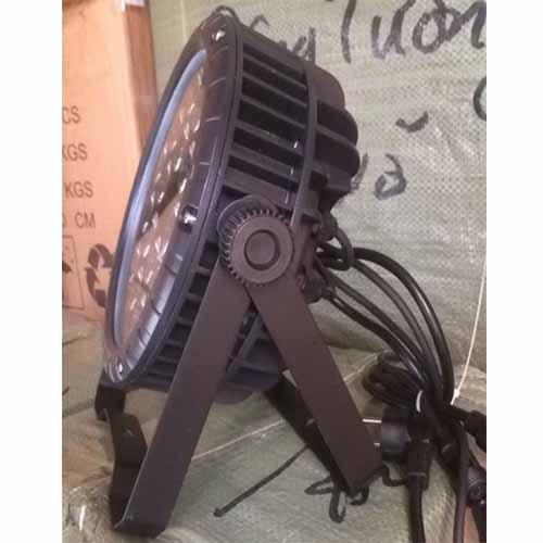 Đèn par led 18x3w RGB ngoài trời