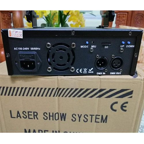 Đèn laser RGB-700