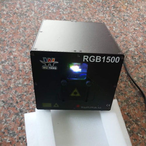 Đèn laser RGB 1500 new
