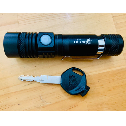 Đèn Pin Siêu Sáng Cree Zoom Ultrafire XML-T6 005