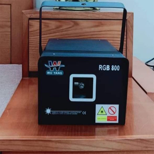 Đèn laser Wu yang RGB 800
