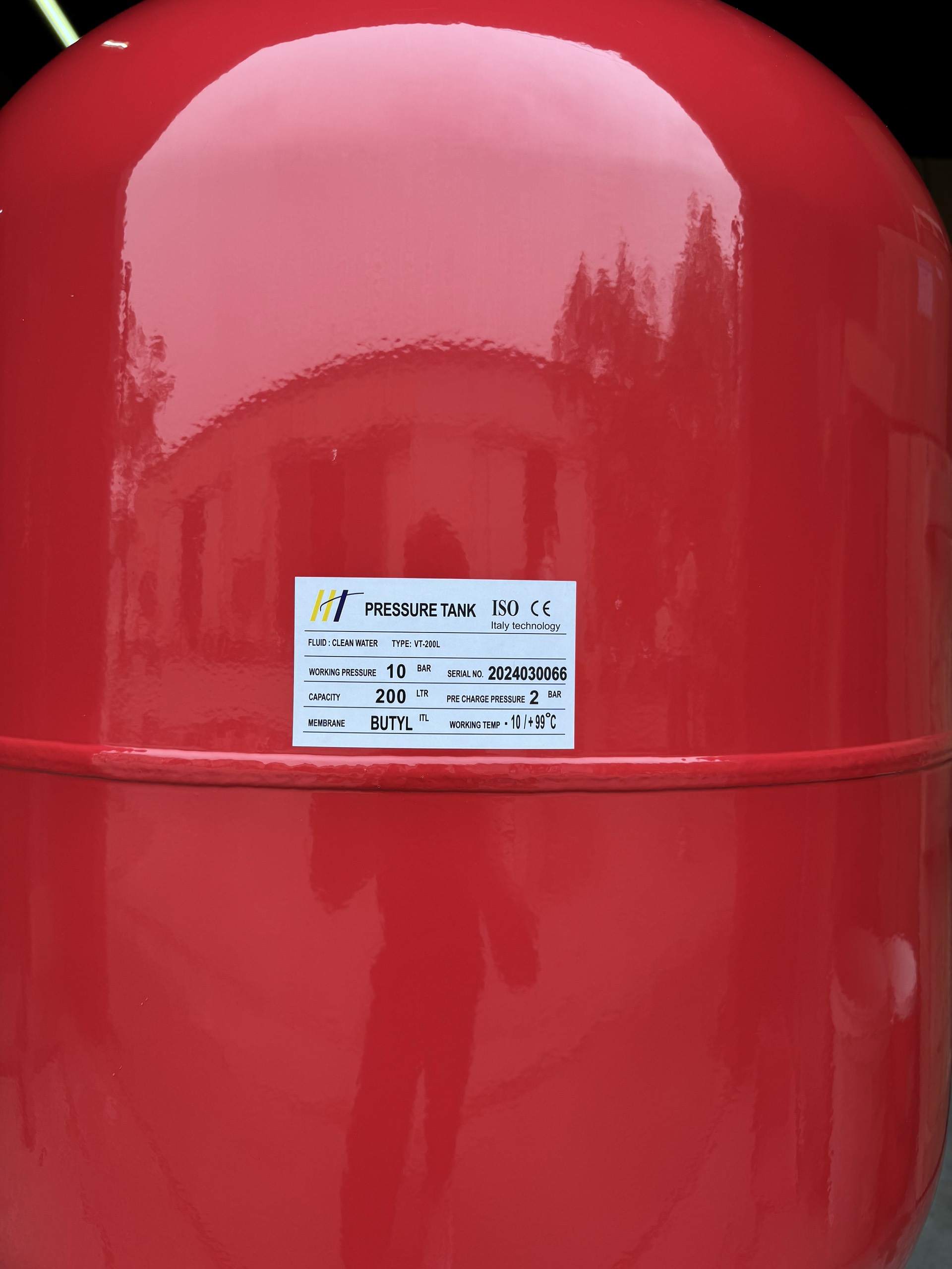 Bình tích áp hiệu HT VT-200L/10bar