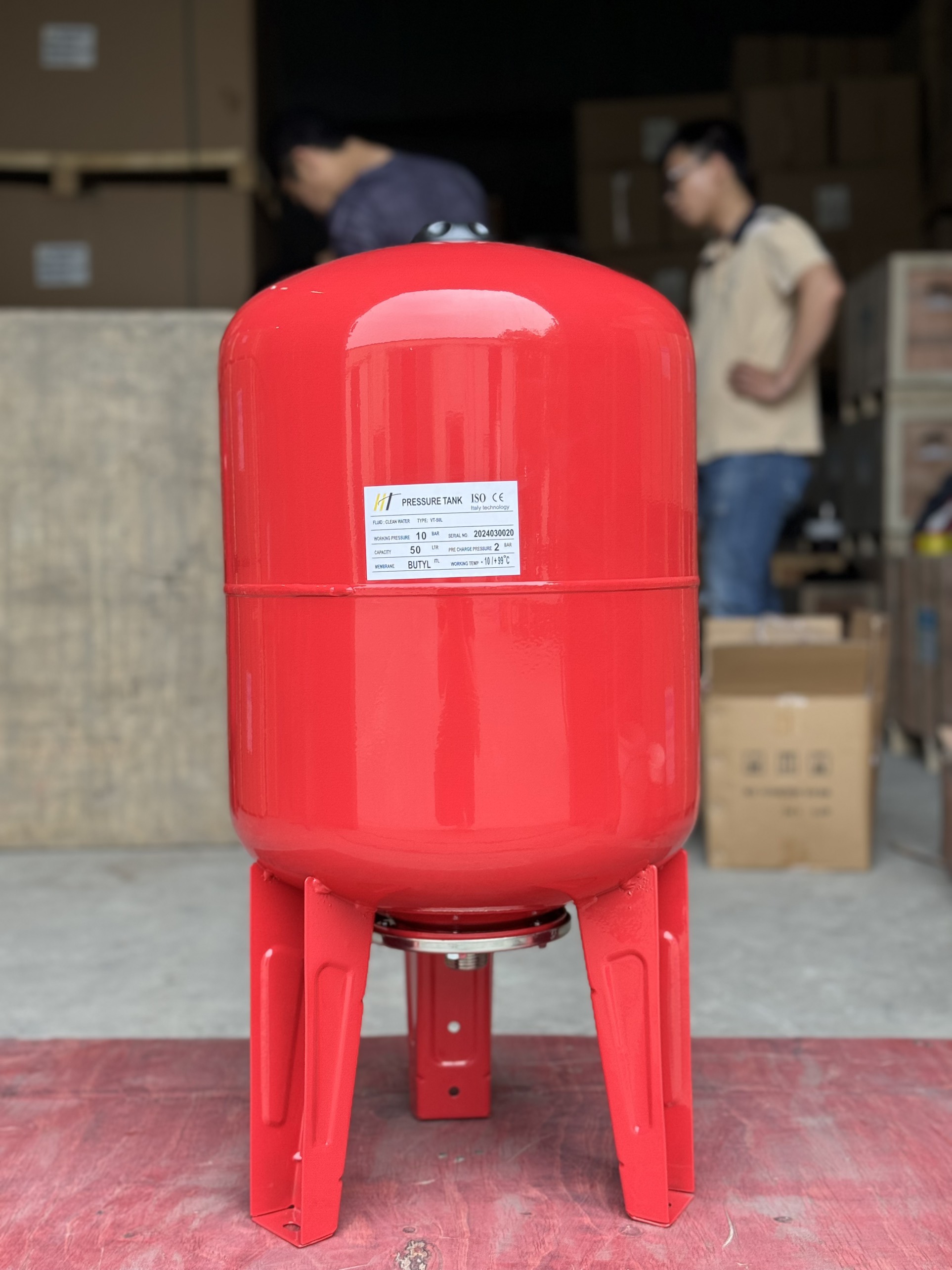 Bình tích áp hiệu HT VT-50L/10bar