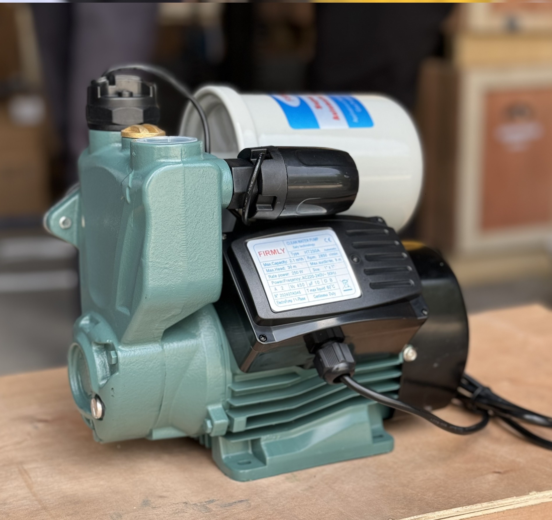Máy bơm tăng áp tự động Firmly - HT250A