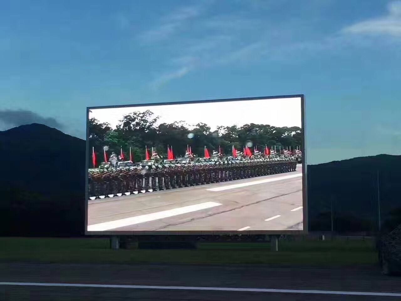 Ứng dụng và tiềm năng phát triển của màn hình LED ngoài trời