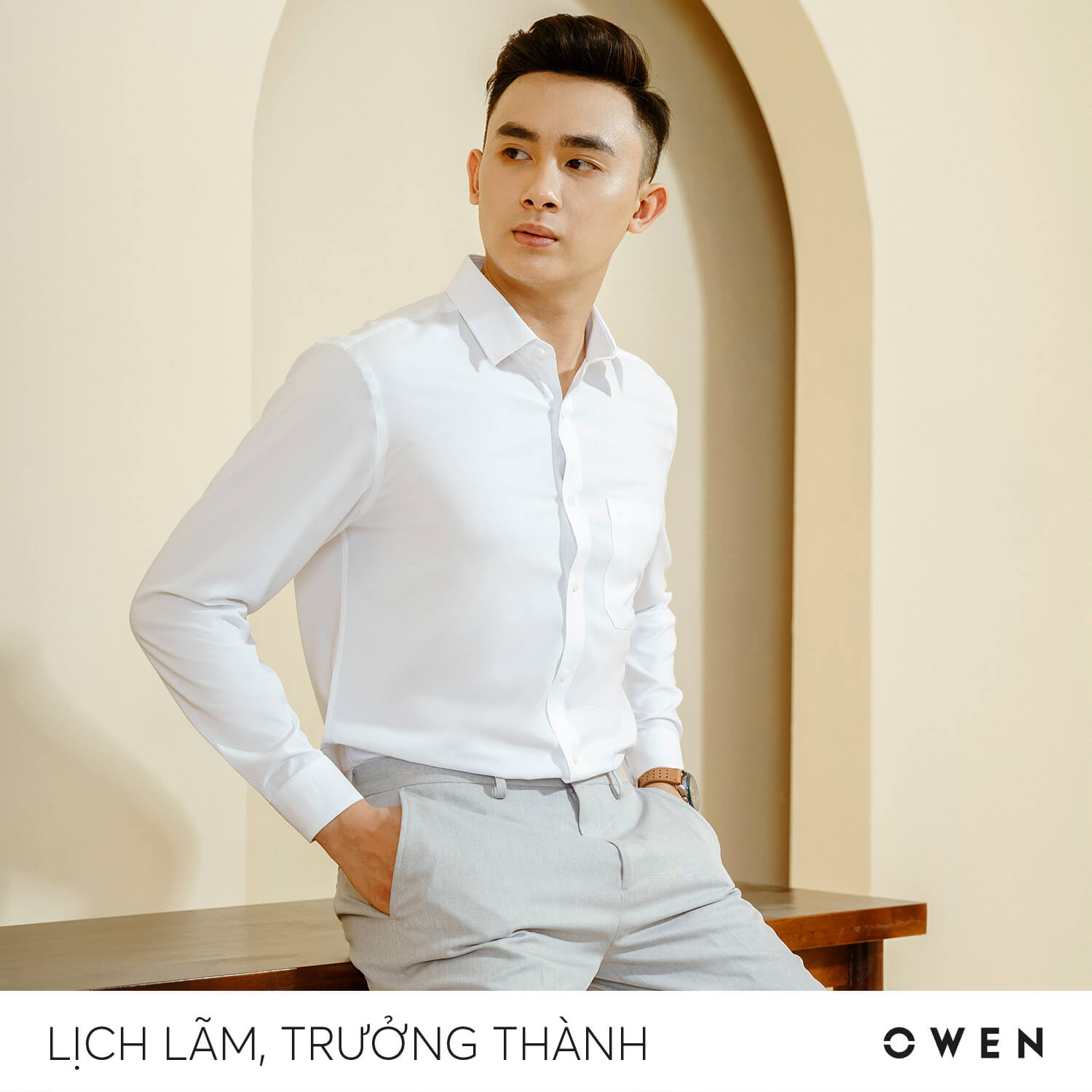 ÁO SƠ MI TRẮNG DÀI TAY NANO CÓ TÚI AR250300DT