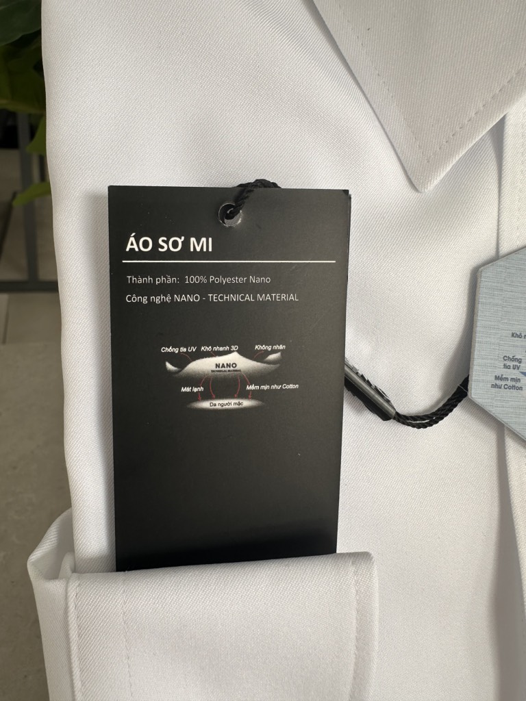 ÁO SƠ MI TRẮNG DÀI TAY NANO CÓ TÚI AR260500DTBF