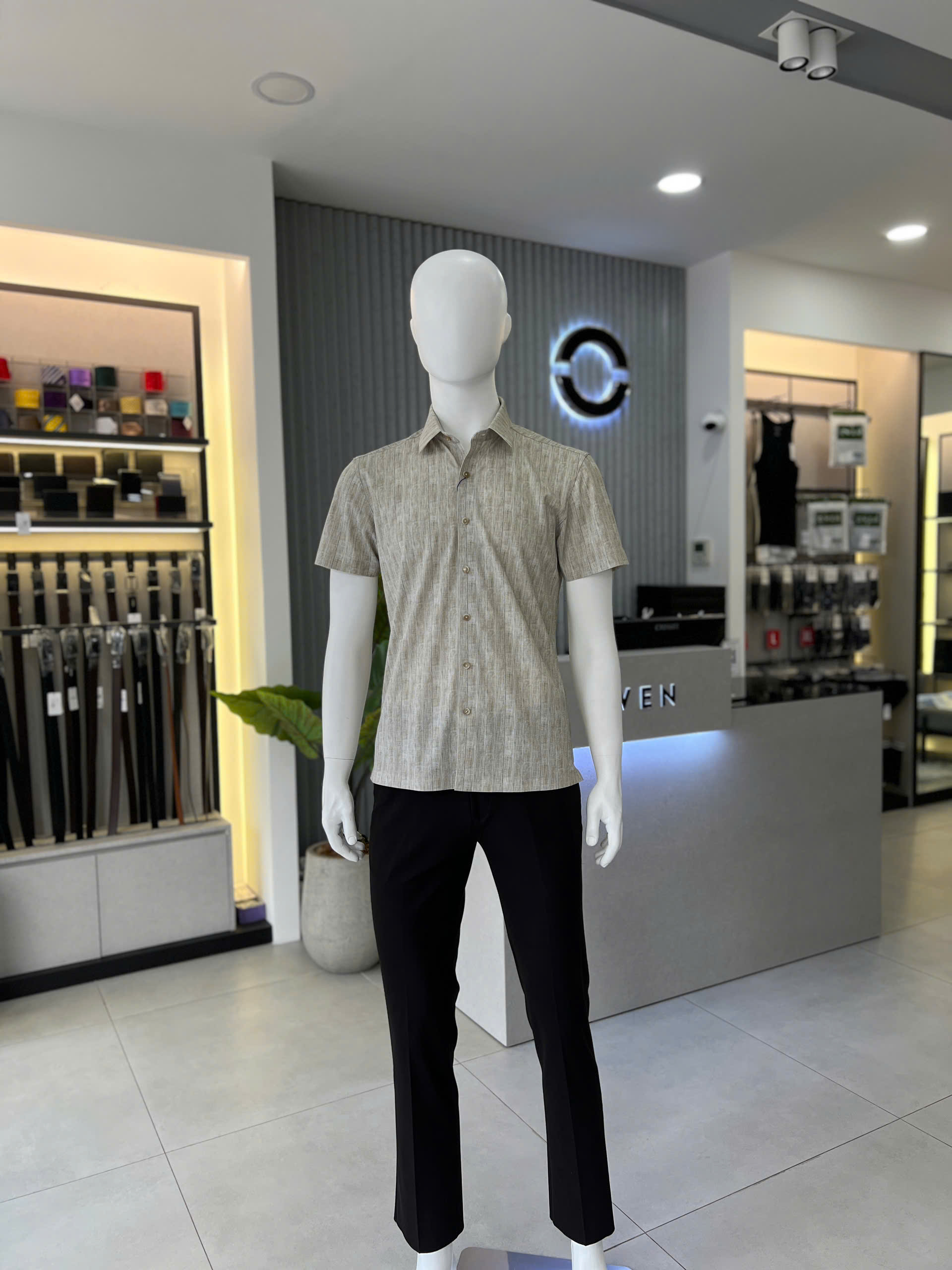 ÁO SƠ MI NGẮN TAY AB256047N