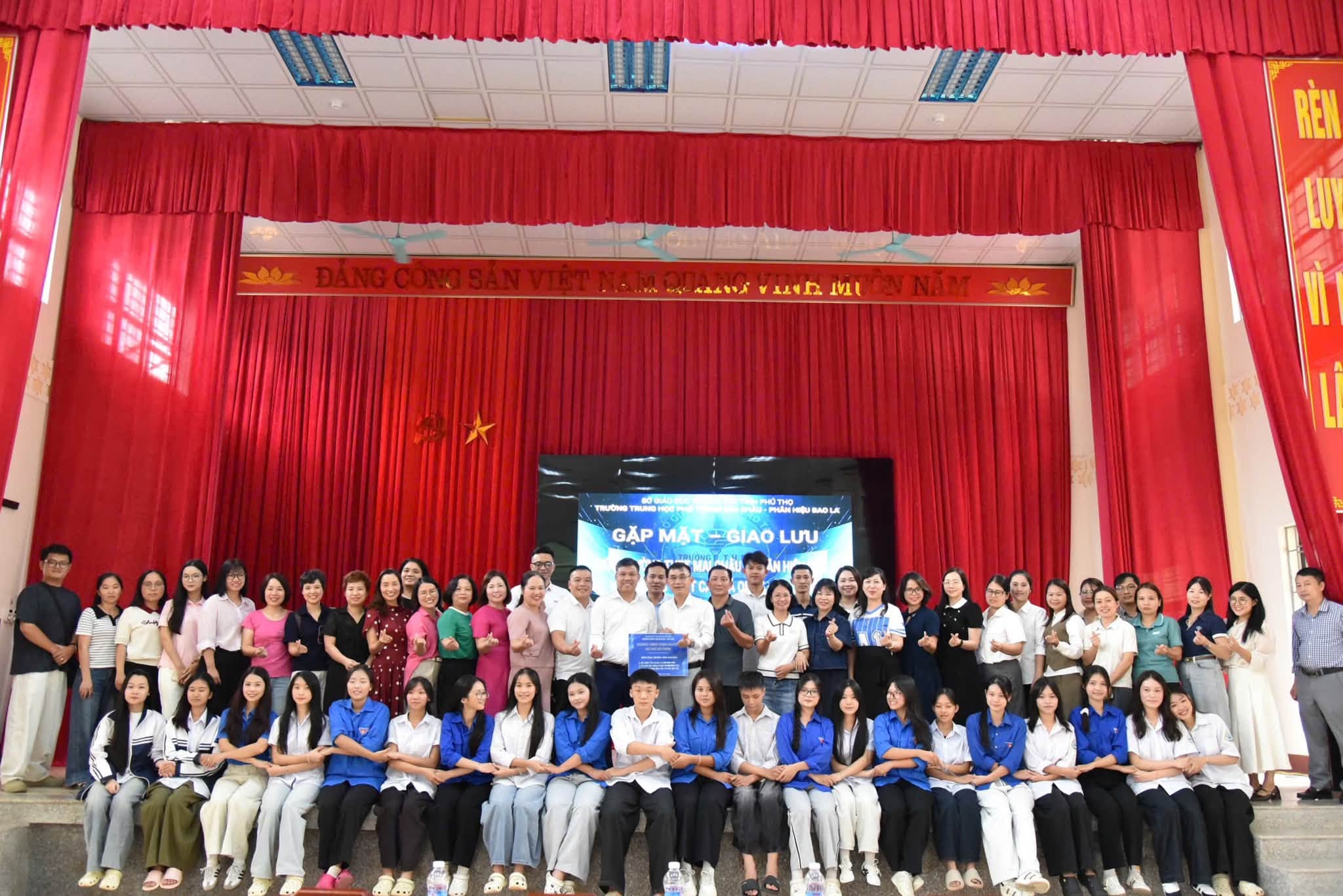 LAN TỎA YÊU THƯƠNG – KẾT NỐI TẤM LÒNG NHÂN ÁI TẠI TRƯỜNG THPT MAI CHÂU