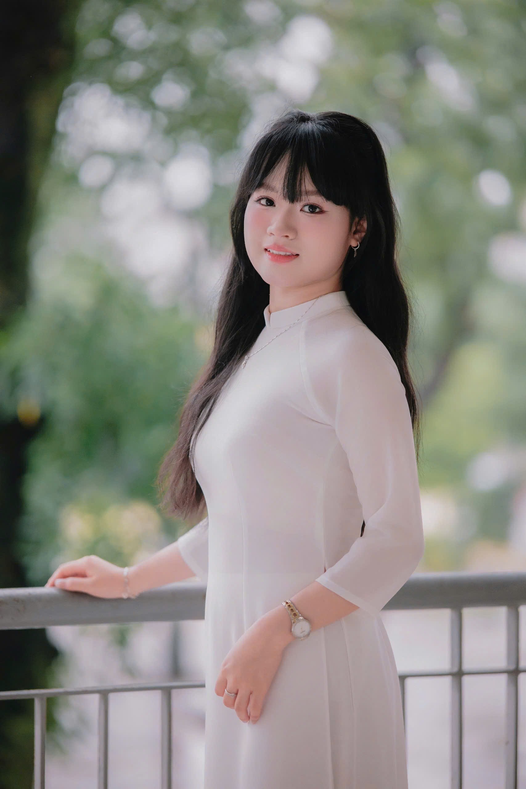 Hàn Phương Nhung – Đóa Hoa Học tập với niềm đam mê Toán học mãnh liệt