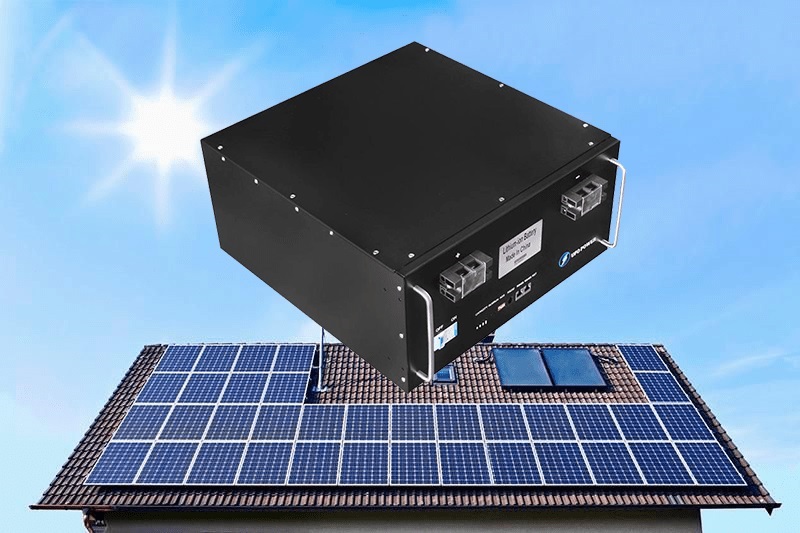 dien-mat-troi-co-pin-luu-tru-chi-phi-hieu-qua-thuc-te-cho-ho-gia-dinh