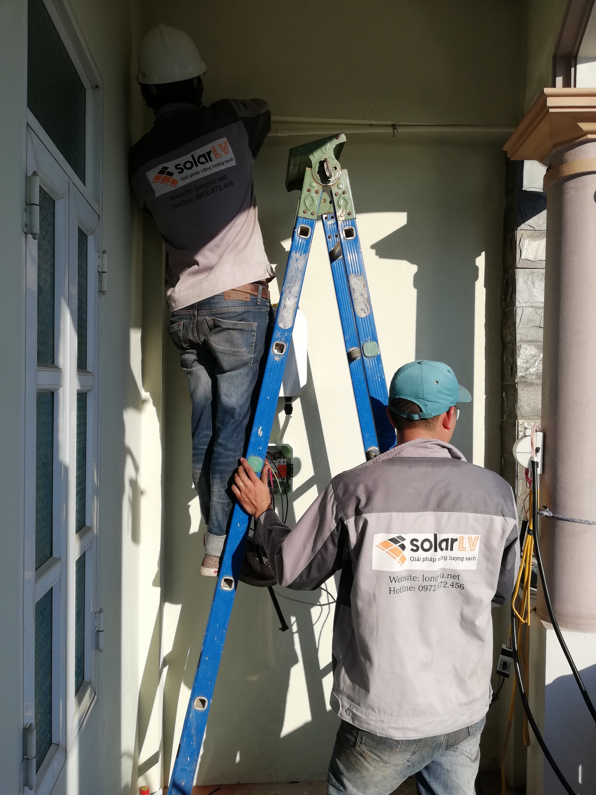 noi-dung-hop-dong-mua-ban-dien-mat-troi-giua-ho-gia-dinh-va-dien-luc