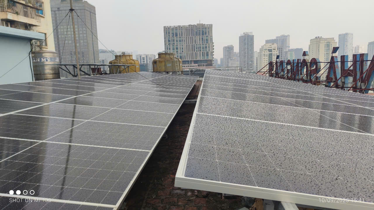 Chi phí lắp đặt điện mặt trời 82kW – Báo giá chi tiết, thu hồi vốn & hiệu quả kinh tế 2026