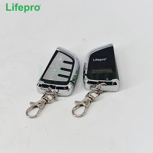 Cách khởi động xe khi chìa khóa thông minh ô tô hết pin Cách khởi động xe khi chìa khóa thông minh ô tô hết pin
