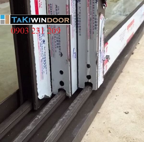 Cửa đi trượt 3 ray với 3 cánh