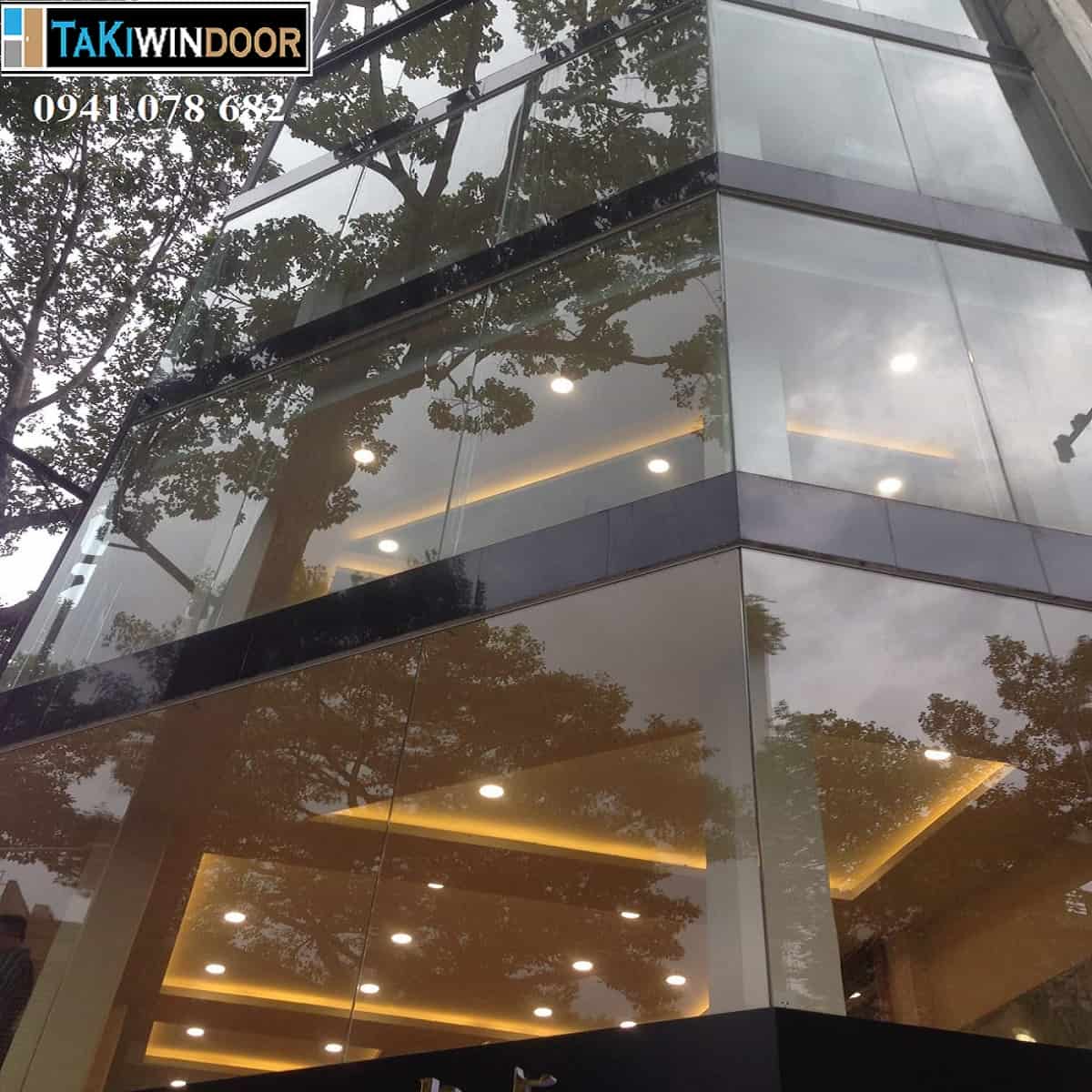 Thi Công Lắp Đặt Cửa Nhôm Kính, Vách Kính Cường Lực Tại Thái Nguyên