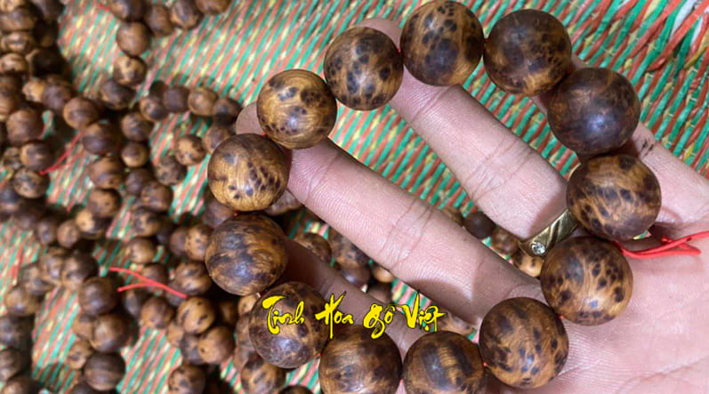 Vòng tay nu ngọc am