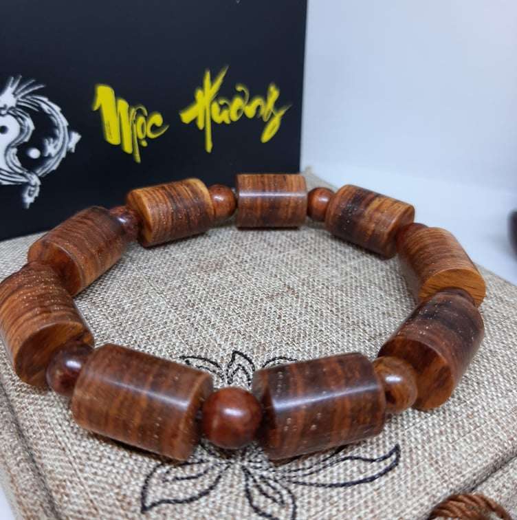 Vòng Gỗ Sưa Đỏ Quảng Bình Đốt Trúc Núi Rừng 300 năm 12mm