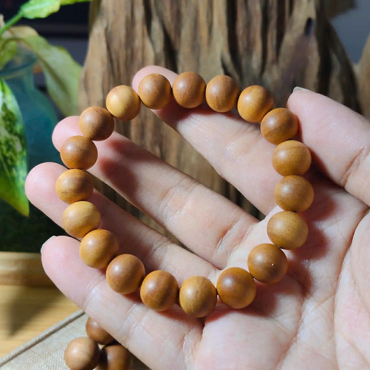 Vòng Gỗ Đàn Hương Ấn Độ 100 Năm Tuổi 10mm