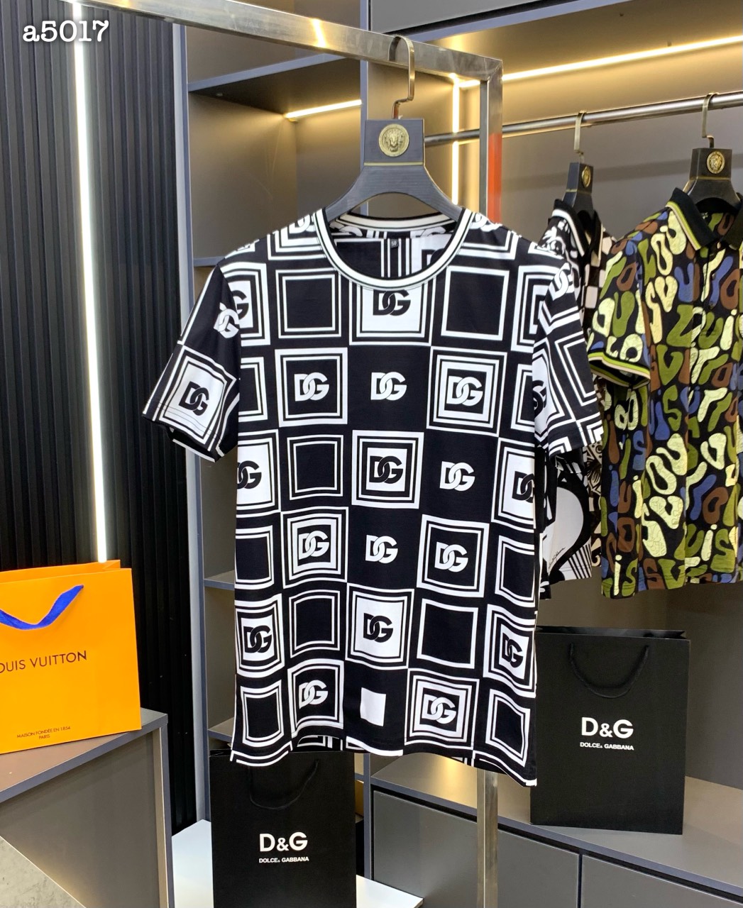 Áo T-shirt Dolce Gabbana họa tiết kẻ ô caro đen trắng logo DG Like Auth on  web | TANYA
