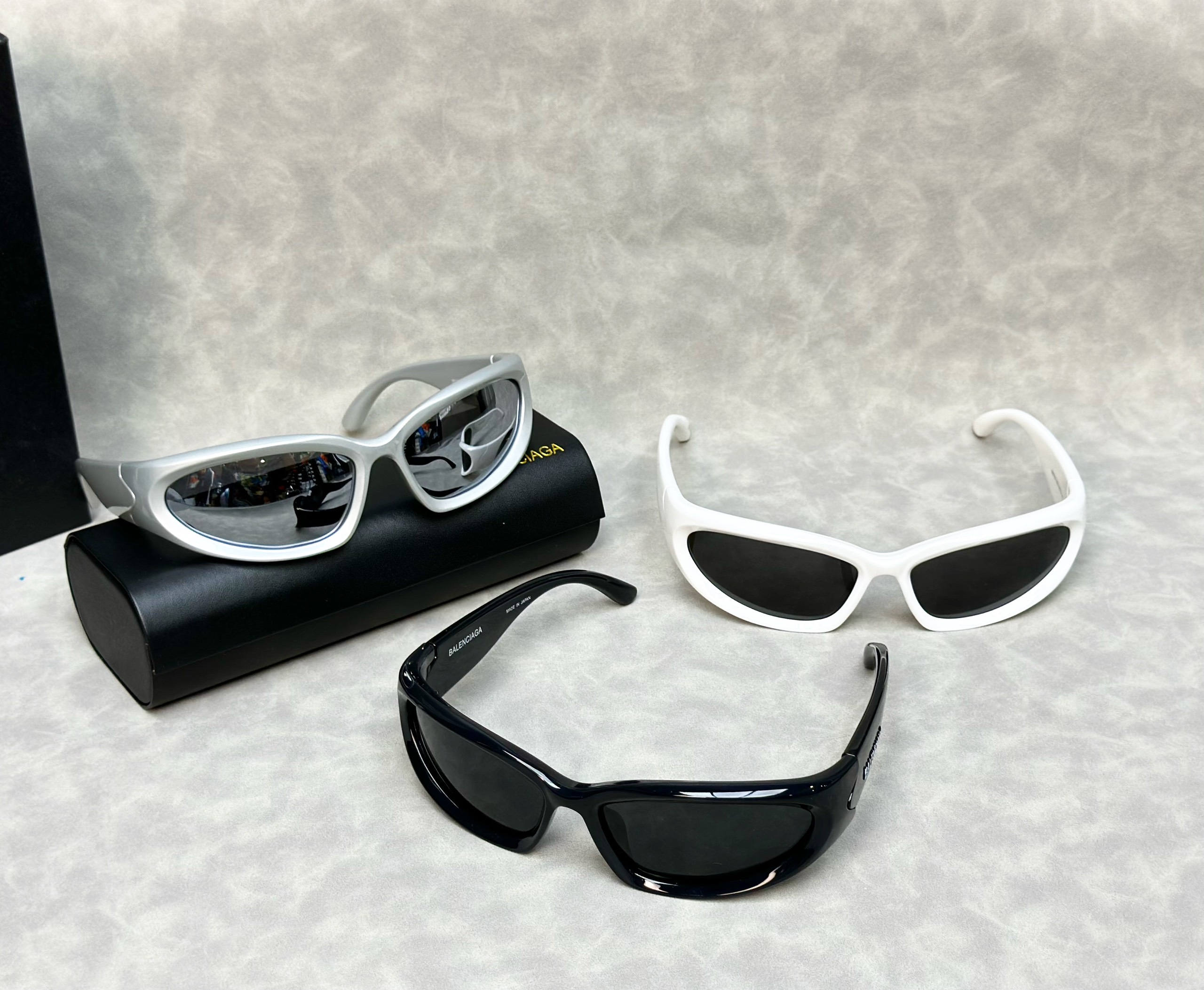 Mắt kính Balenciaga Dinasty DFrame Sunglasses 621642T00019000 trắng ACAuthentic #11 Mắt kính Balenciaga Dinasty DFrame Sunglasses 621642T00019000 trắng ACAuthentic