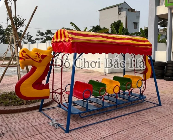 loi-ich-va-cac-loai-thiet-bi-trong-khu-vui-choi-tre-em